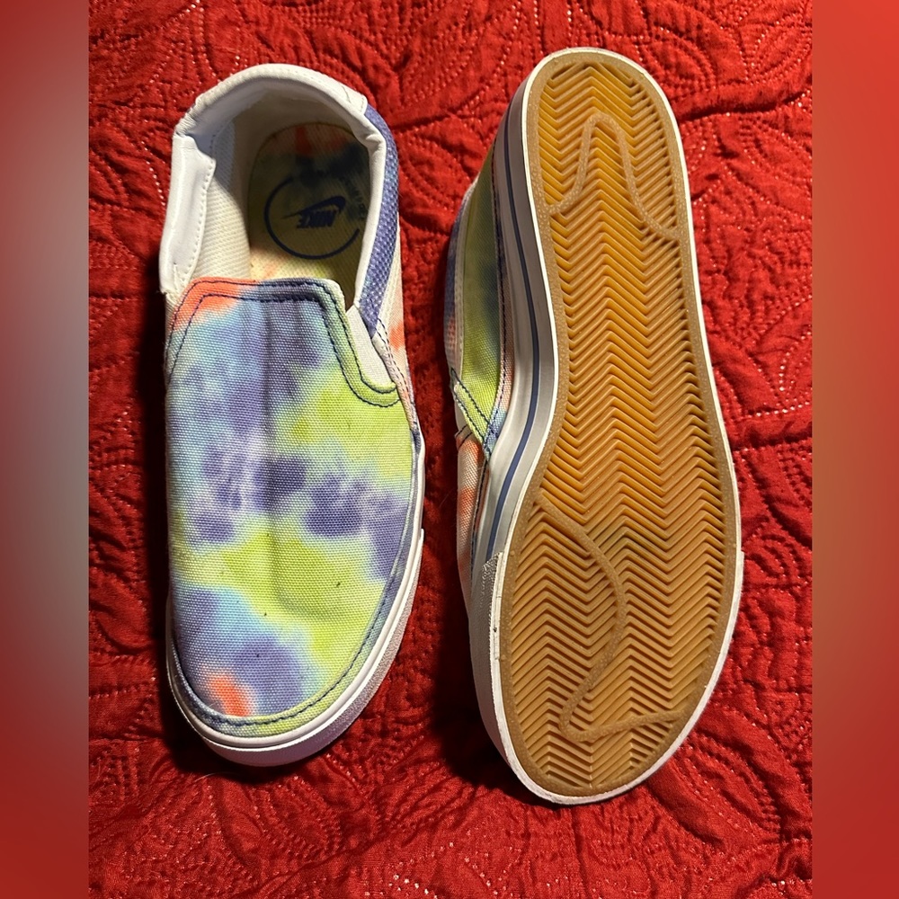 Nike slides! Worn one time too small for me!